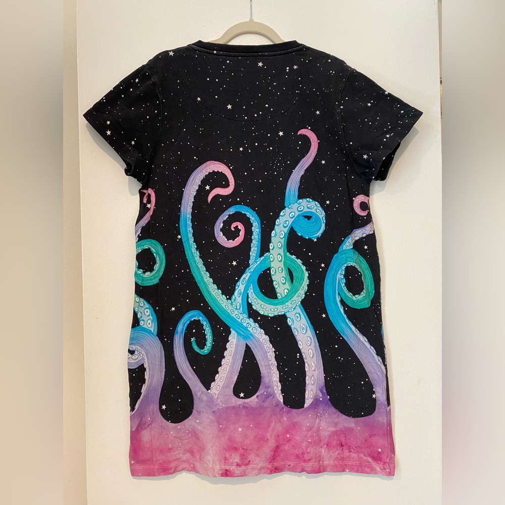 Space Tentacles Night Shirt Large Limited ✨ Designed in Australia made in China - Picture 2 of 5